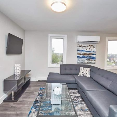 Clifton Hill Hideaway 2B -Two Bedroom Condo Niagara-Fälle Exterior foto